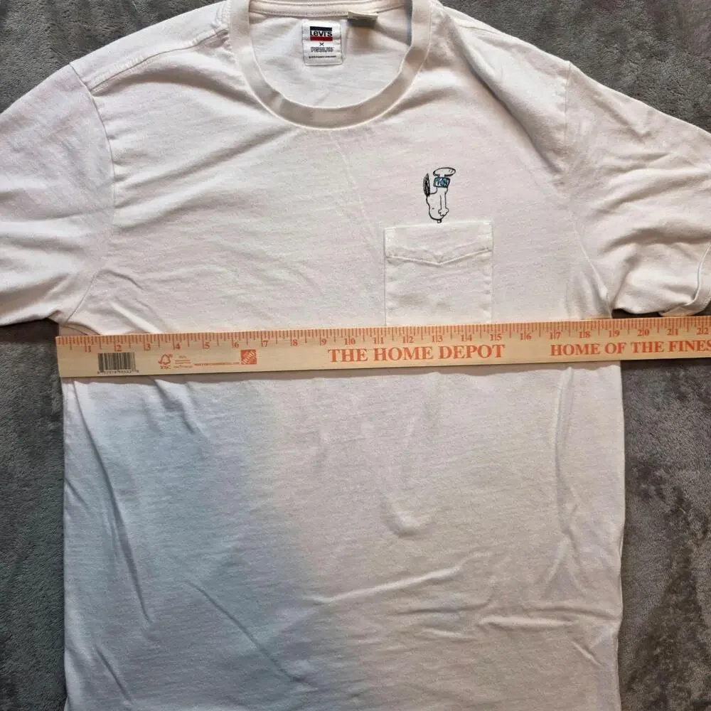 Levi's Peanuts Shirt Mens S White Snoopy Pocket Graphic Crew T-Shirt Cartoon